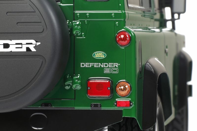 Tamiya 58657 LAND ROVER DEFENDER 90 CC-01 KIT