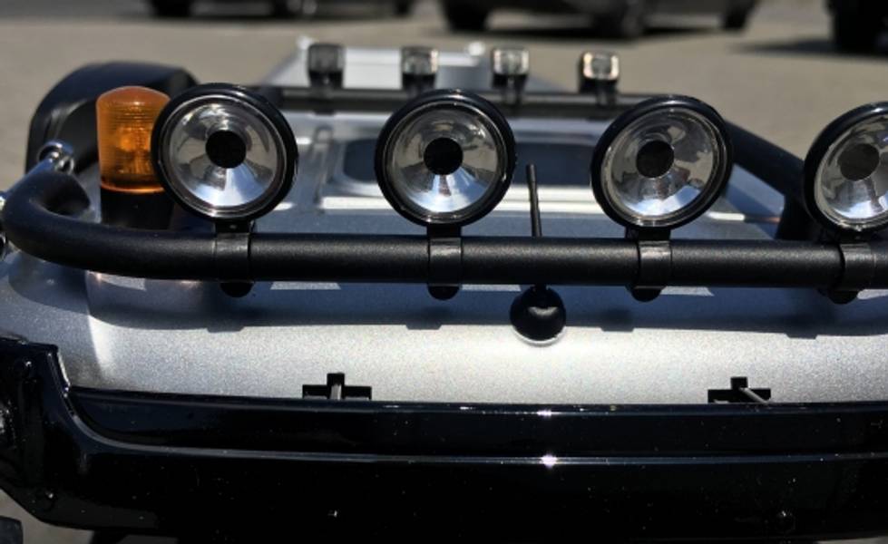 Carson 907599 1:14 MB ACTROS TOP LIGHT HOLDER