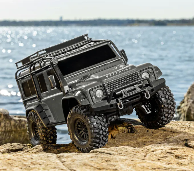 Traxxas 82256 TRX-4 Land Rover Defender Clipless Silver RTR