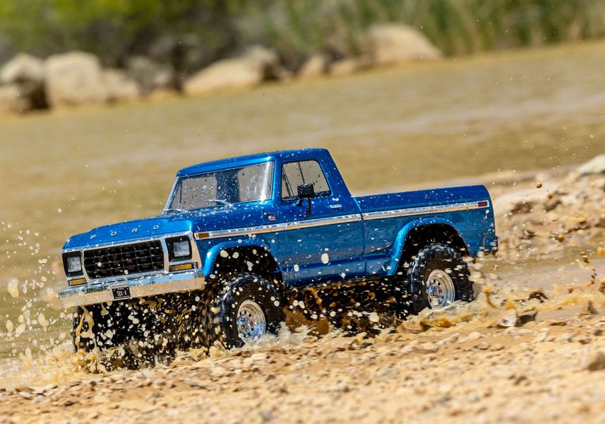 Traxxas 92144-4-BLK TRX-4 Crawler Ford F150 &acute;79 RTR Blue