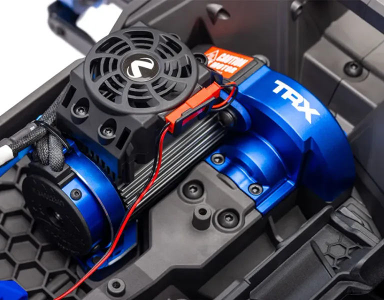 Traxxas 89087-4 MAXX Ultimate VXL-4s 4WD 1/10 RTR TQi TSM Blue